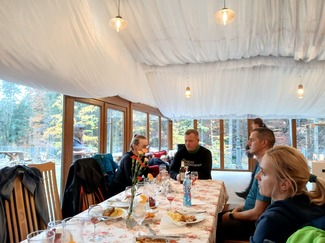 Obiad w Alpejskim Dworze