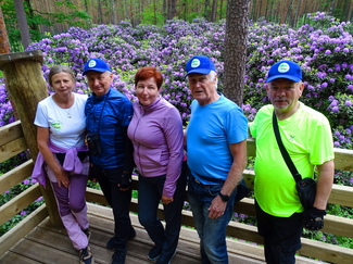 PTTK Zawadzkie wśród rododendronów